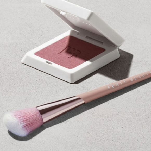 Fenty Beauty 155 Blush Makeup Brush - Picture 5 of 6